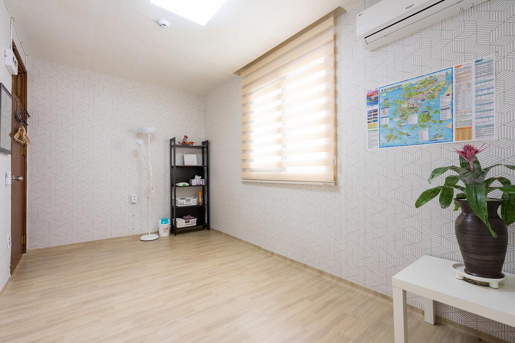 Yours Guesthouse In Tongyeong Dış mekan fotoğraf